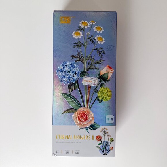 LOZ Mini Blocks Eternal Flowers II Set – Floral Building Kit, 680 Pcs - Picture 2 of 7